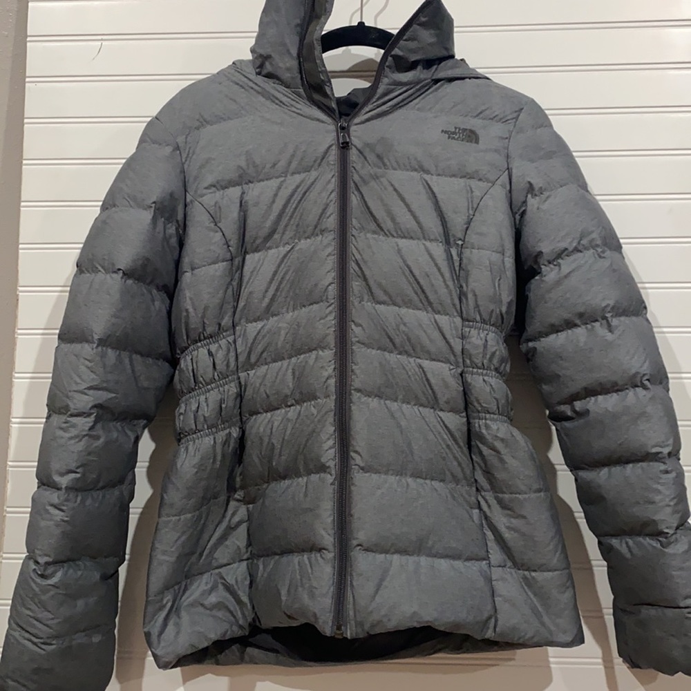 Grey North Face zip up winter coat. Women’s size SP